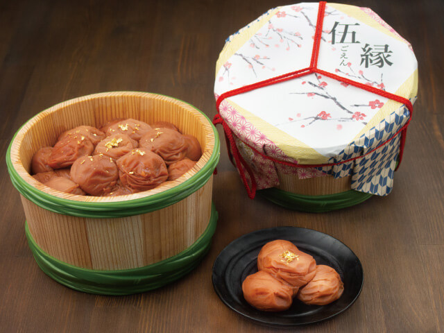伍縁 ～ ごえん ～ 700g　（金箔入）(キャンペーン限定梅干し)