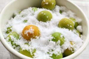 梅干しの簡単な塩抜き方法と活用法紹介！しょっぱくても食べやすい！